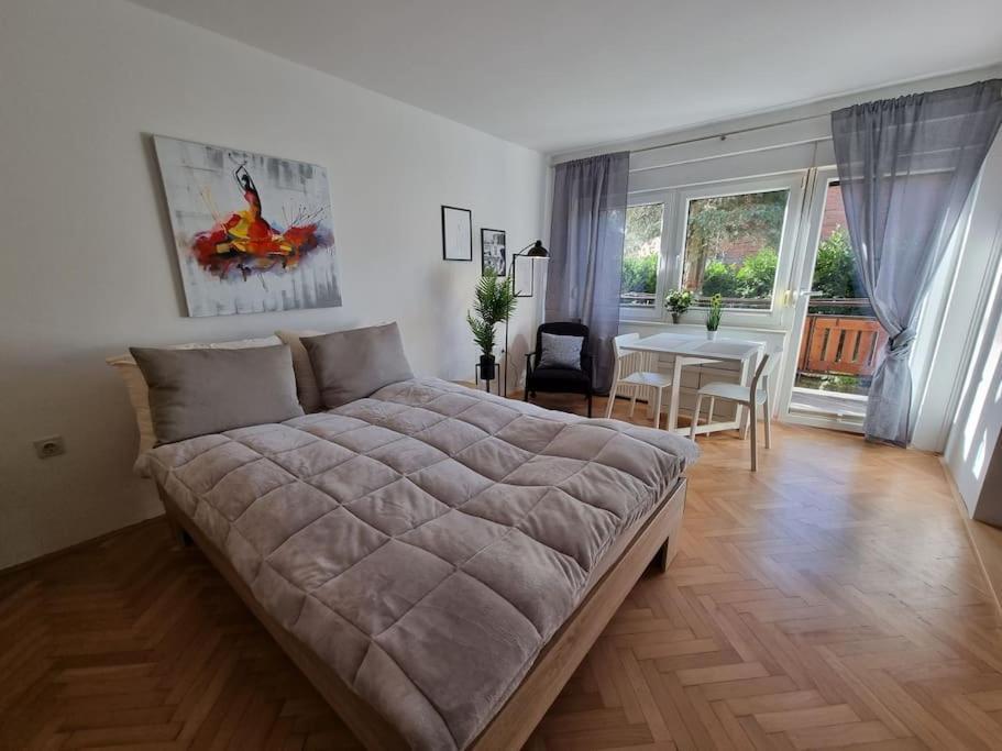The Rowhouse Apartment Ljubljana - Free Parking المظهر الخارجي الصورة