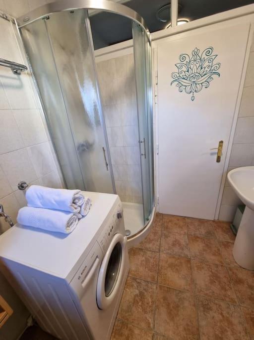 The Rowhouse Apartment Ljubljana - Free Parking المظهر الخارجي الصورة
